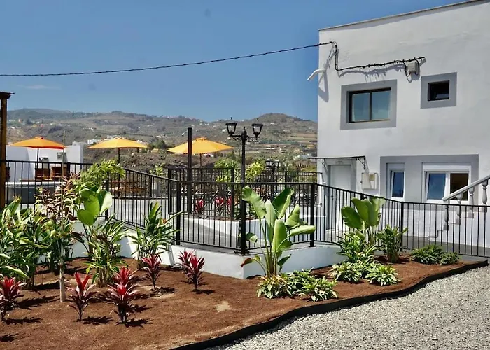 בית נופש Adejo *