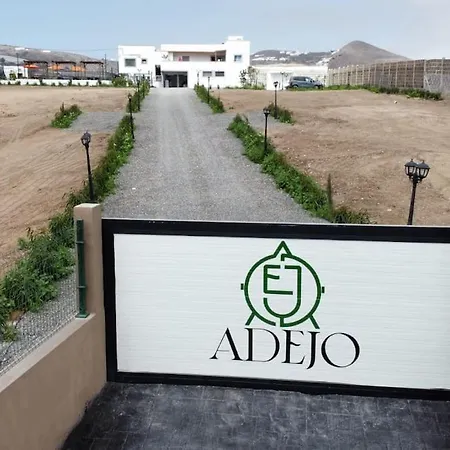 Adejo Con Piscina Climatizada Compartida Casa de Férias